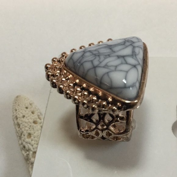 Fashion Ring NWT - Picture 2 of 7